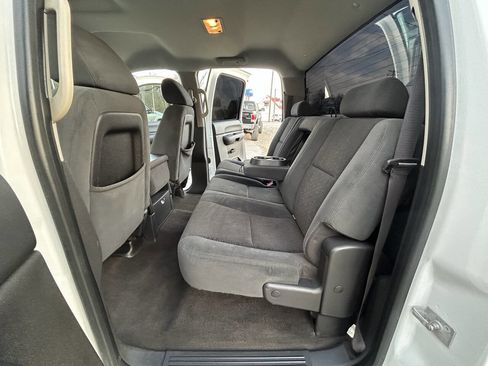 Used 2007 GMC Sierra 2500 SLE w/ Z71 Off-Road Package image 19