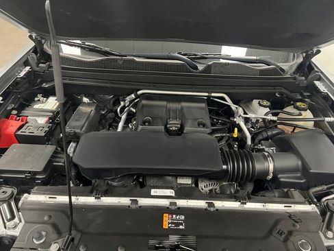 Used 2024 Chevrolet Colorado LT w/ LT Convenience Package II image 22