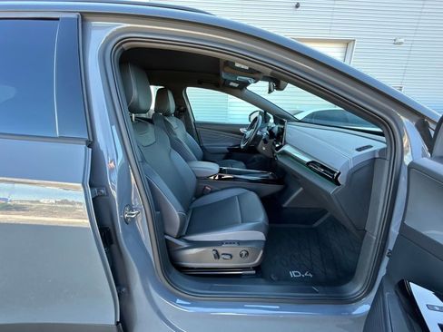 Used 2023 Volkswagen ID.4 S image 37
