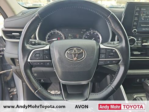 Used 2022 Toyota Highlander XLE image 13