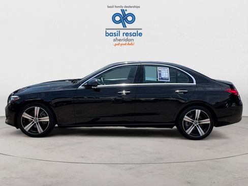 Used 2025 Mercedes-Benz C 300 4MATIC Sedan image 3