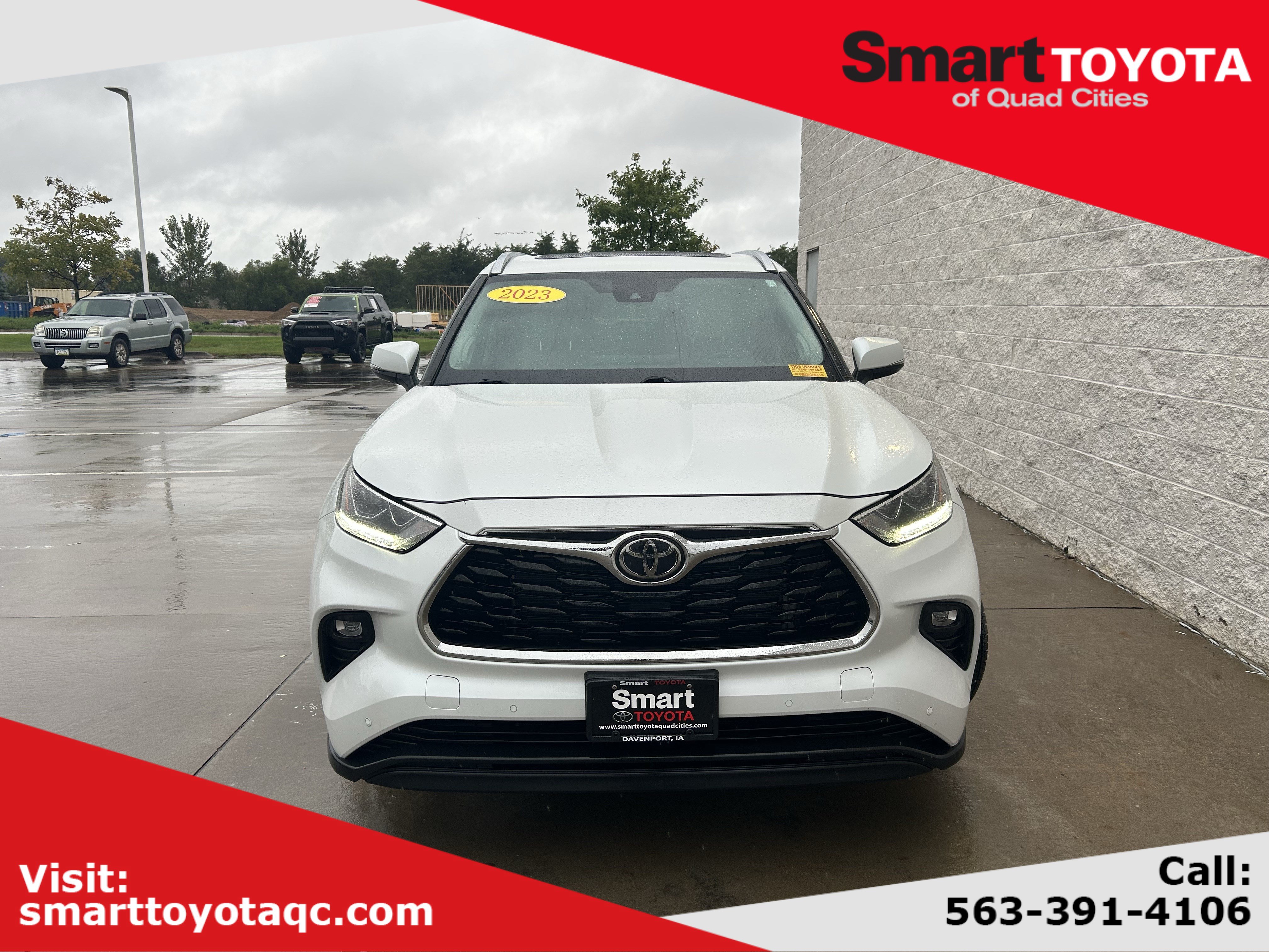 Used 2023 Toyota Highlander Limited AWD/4WD image 1