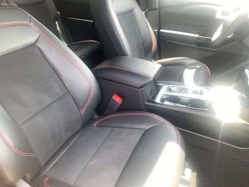 Used 2024 Ford Explorer ST-Line w/ Class IV Trailer Tow Package image 15