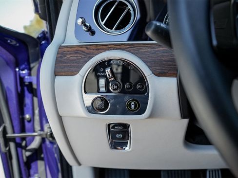 Certified 2023 Rolls-Royce Ghost w/ Ghost Package image 34