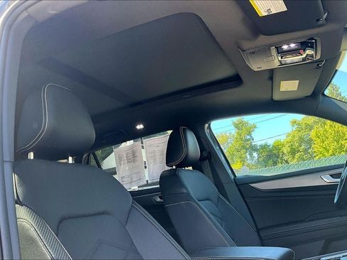 Used 2026 Volkswagen Atlas Cross Sport SE w/ Panoramic Sunroof Package FWD image 25