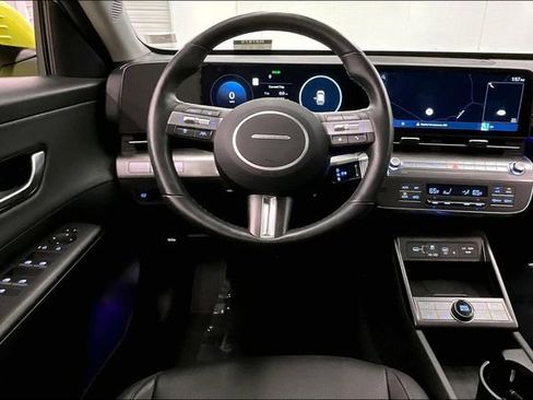 Used 2025 Hyundai Kona Limited FWD image 6