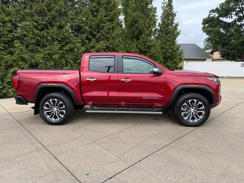 Used 2026 GMC Canyon Denali AWD/4WD image 32