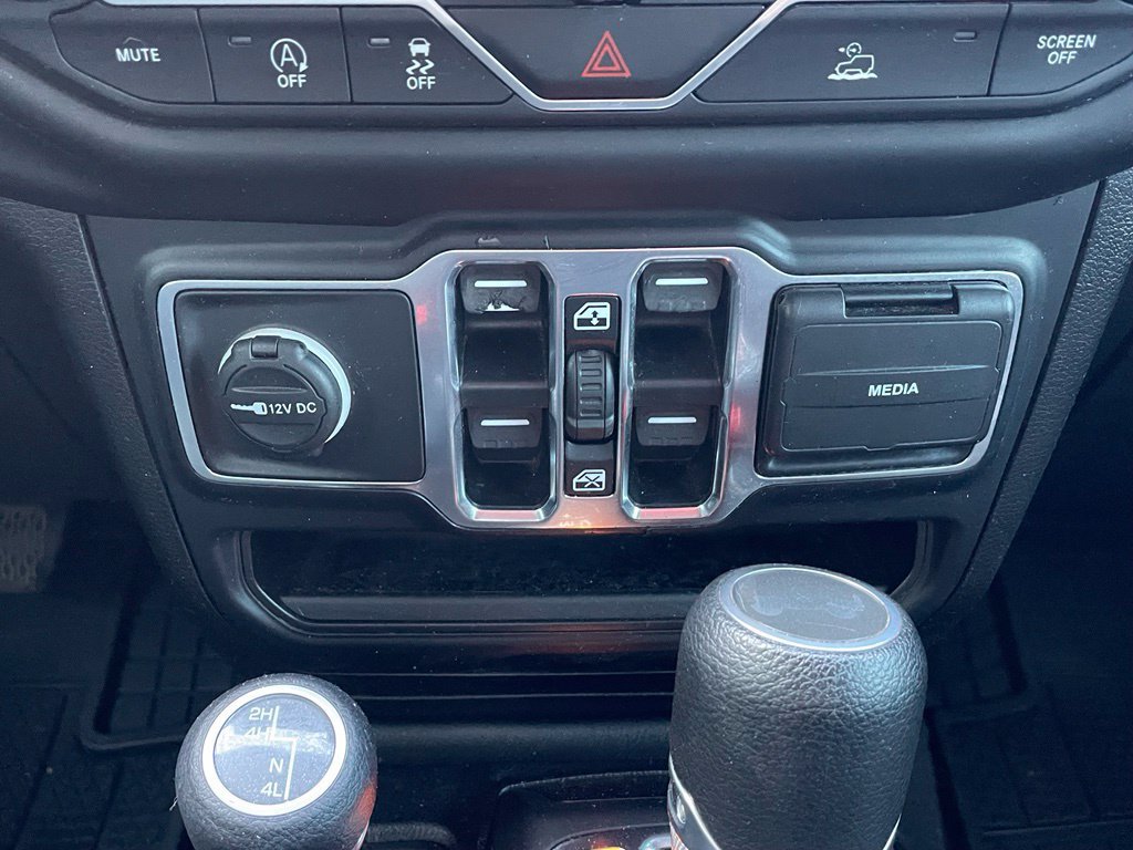 Used 2021 Jeep Wrangler Unlimited Sport AWD/4WD image 22