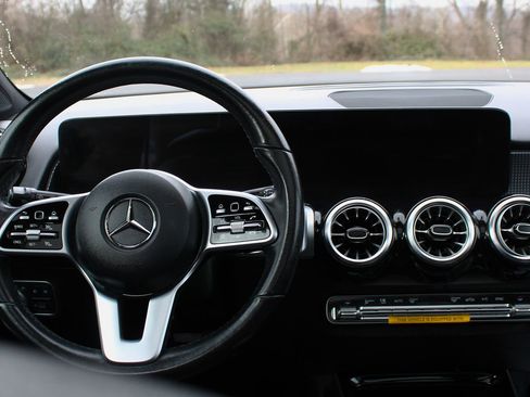 Used 2023 Mercedes-Benz GLB 250 image 17