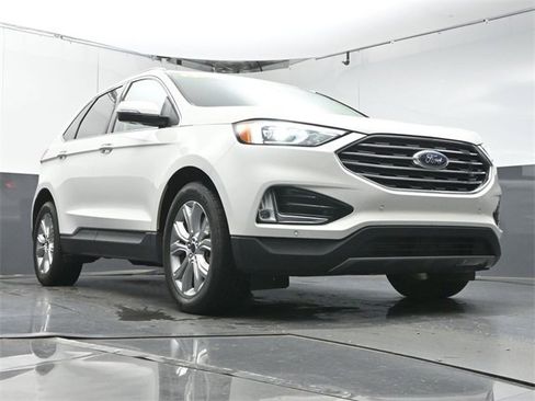 Used 2021 Ford Edge Titanium image 32
