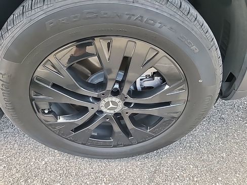 Certified 2025 Mercedes-Benz GLB 250 4MATIC image 15