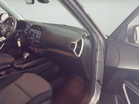 Used 2022 Kia Soul LX w/ Technology Package FWD image 20