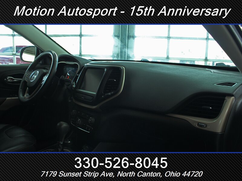 Used 2017 Jeep Cherokee High Altitude AWD/4WD image 26