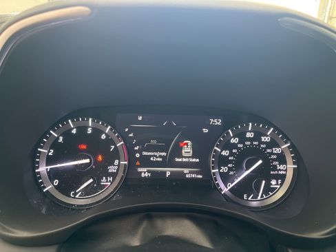 Used 2021 Toyota Highlander Limited image 15