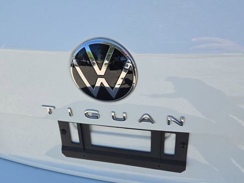 Used 2023 Volkswagen Tiguan S FWD image 17