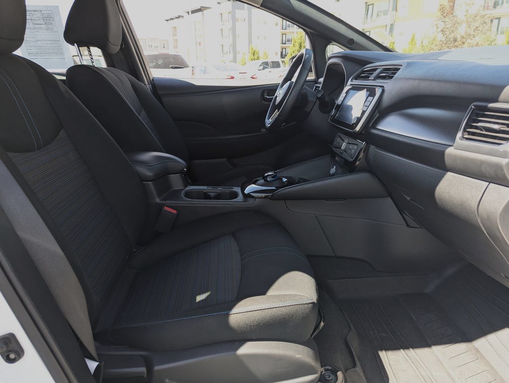 Used 2025 Nissan Leaf SV Plus FWD image 34