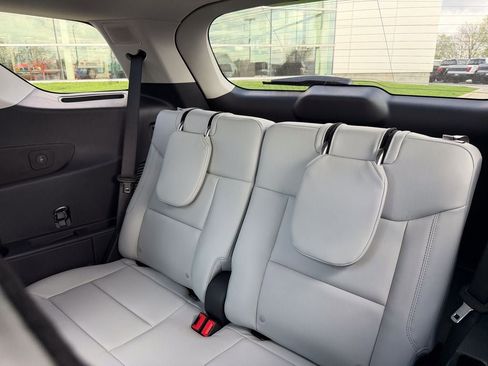 New 2026 Ford Explorer Platinum AWD/4WD image 17