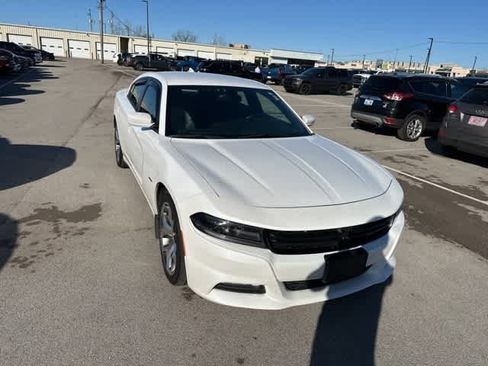 Used 2016 Dodge Charger R/T w/ Plus Group image 25