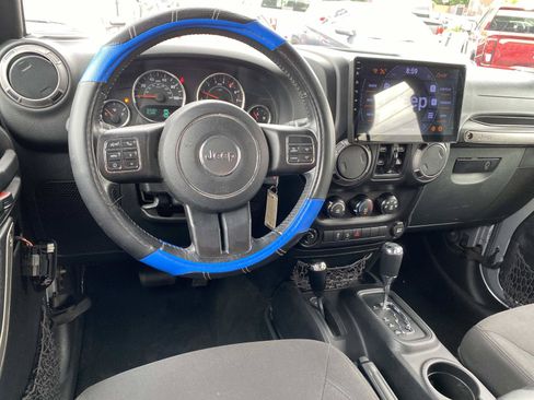 Used 2016 Jeep Wrangler Unlimited Sport w/ Quick Order Package 24S AWD/4WD image 12