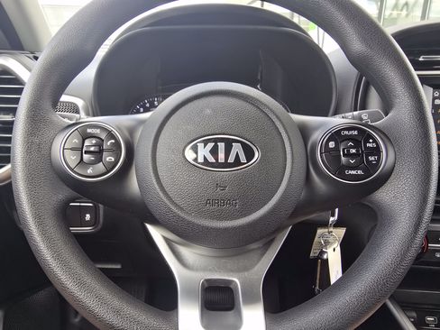 Used 2021 Kia Soul LX FWD image 20