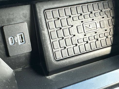 Certified 2023 Ford F150 Lariat w/ Equipment Group 502A High image 23