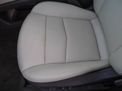 Certified 2025 Cadillac XT5 Premium Luxury FWD image 36