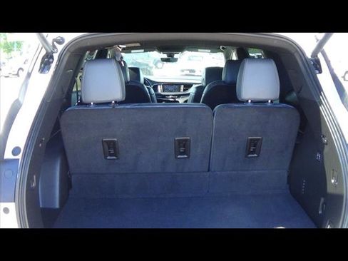 Used 2024 Buick Enclave Premium image 10