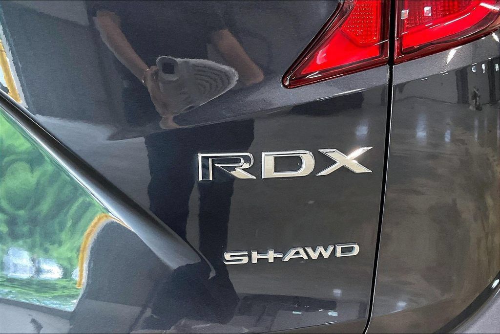 Used 2021 Acura RDX w/ Technology Package AWD/4WD image 24