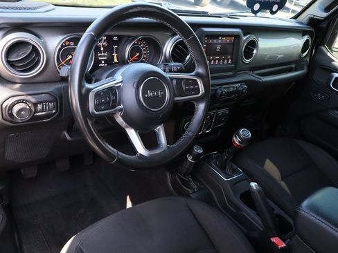 Used 2020 Jeep Wrangler Unlimited Sahara AWD/4WD image 12