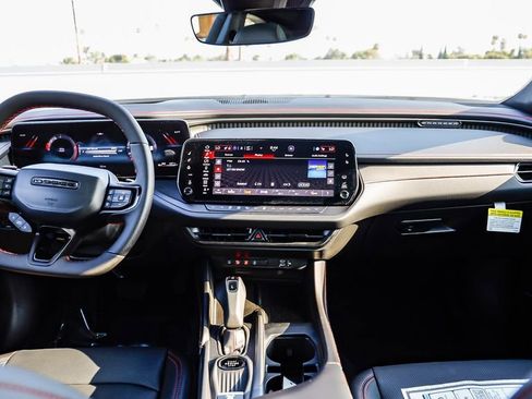 New 2026 Dodge Charger R/T AWD/4WD image 15