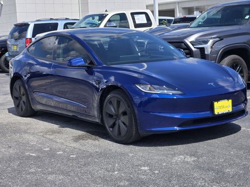 Used 2024 Tesla Model 3 Long Range RWD image 3
