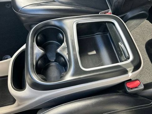 Used 2023 Chrysler Pacifica Touring-L FWD image 35