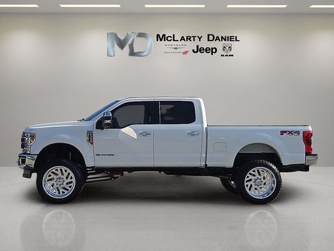 Used 2019 Ford F250 Lariat w/ Lariat Ultimate Package AWD/4WD image 3