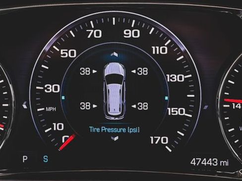 Used 2017 GMC Acadia Denali w/ Technology Package AWD/4WD image 12