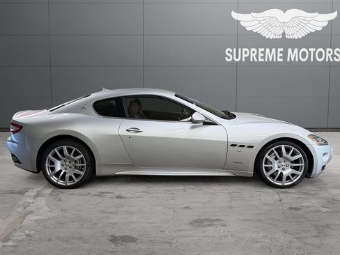 Used 2010 Maserati GranTurismo S RWD image 2