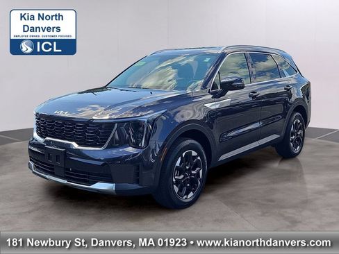 Certified 2025 Kia Sorento S AWD/4WD image 1