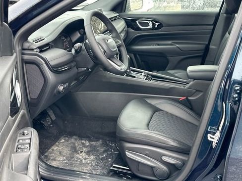 New 2026 Jeep Compass Latitude image 11