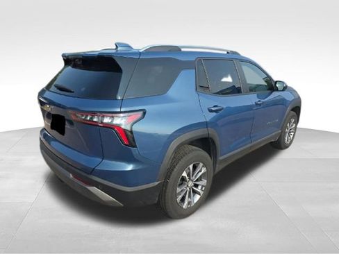 Used 2025 Chevrolet Equinox LT w/ Safety and Technology Package FWD image 6