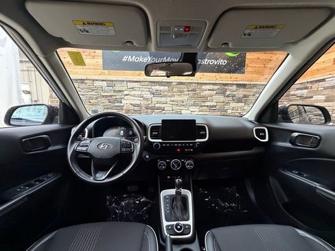 Certified 2024 Hyundai Venue Limited image 16