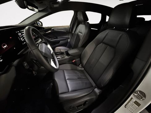 Used 2025 Audi A6 e-tron Premium w/ Ultra Package RWD image 11