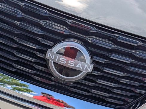 Certified 2023 Nissan Rogue SL w/ SL Premium Package FWD image 5