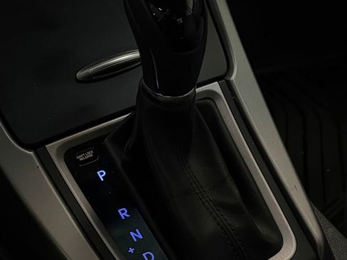 Used 2015 Hyundai Elantra SE w/ Option Group 02 FWD image 21