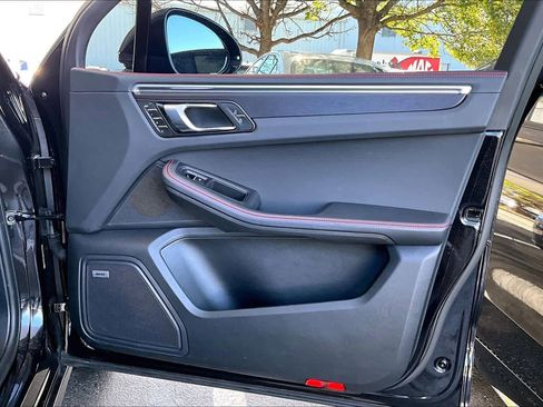Used 2021 Porsche Macan GTS image 22