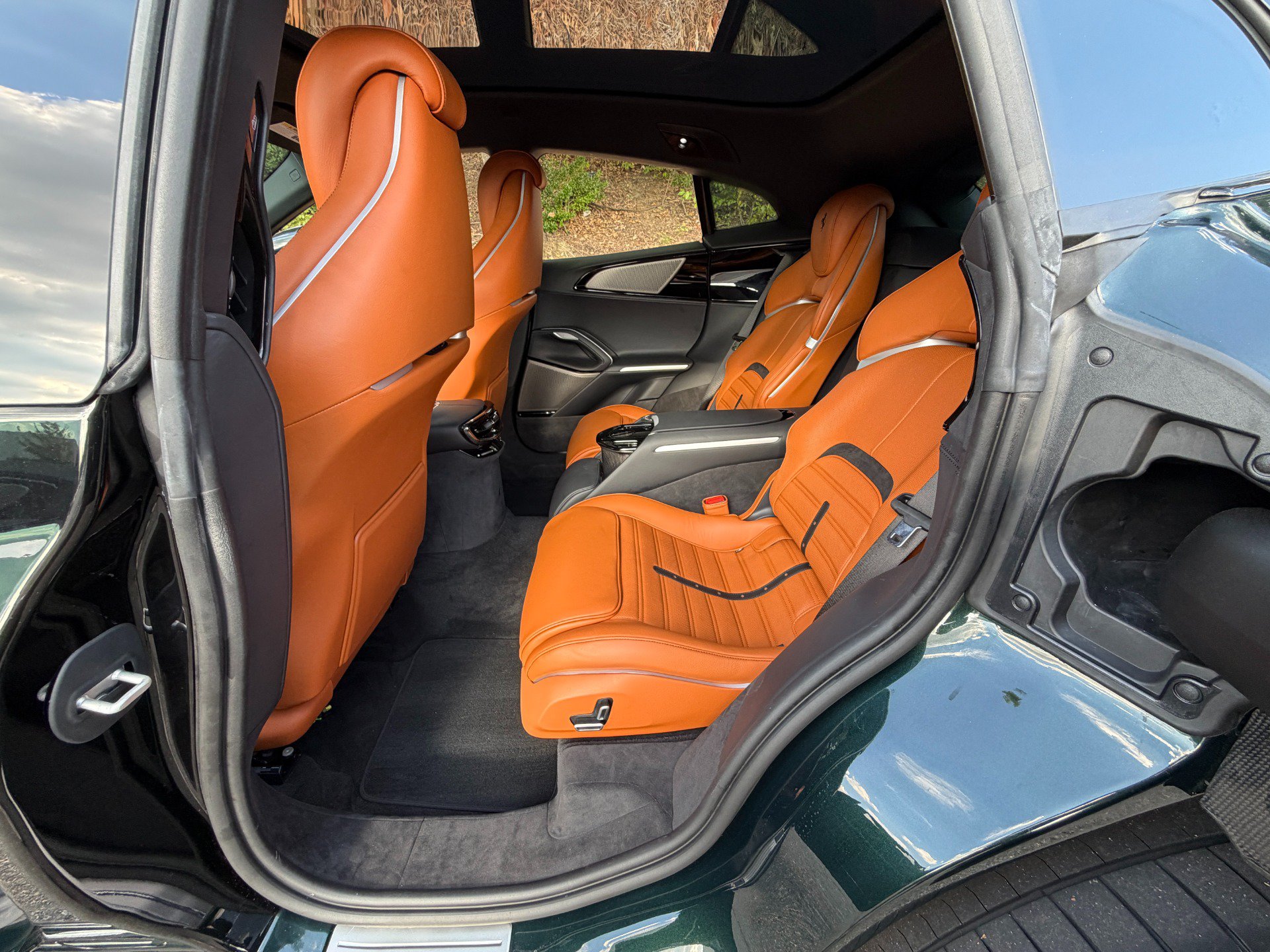 Used 2026 Ferrari Purosangue AWD/4WD image 66