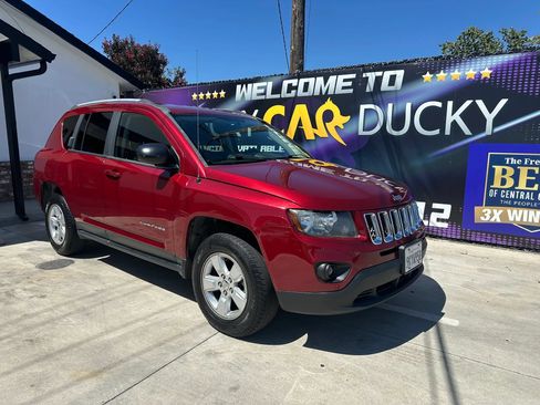 Used 2015 Jeep Compass Sport w/ Power Value Group FWD image 2