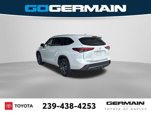 Used 2022 Toyota Highlander XLE image 5