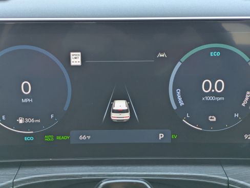 Used 2024 Hyundai Santa Fe Limited image 30