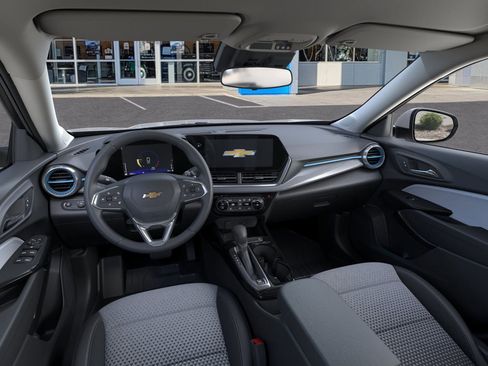 New 2026 Chevrolet Trax LT w/ Driver Confidence Package image 15