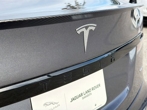 Used 2022 Tesla Model S Plaid image 11