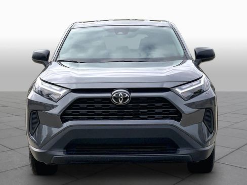 Used 2023 Toyota RAV4 LE FWD image 4